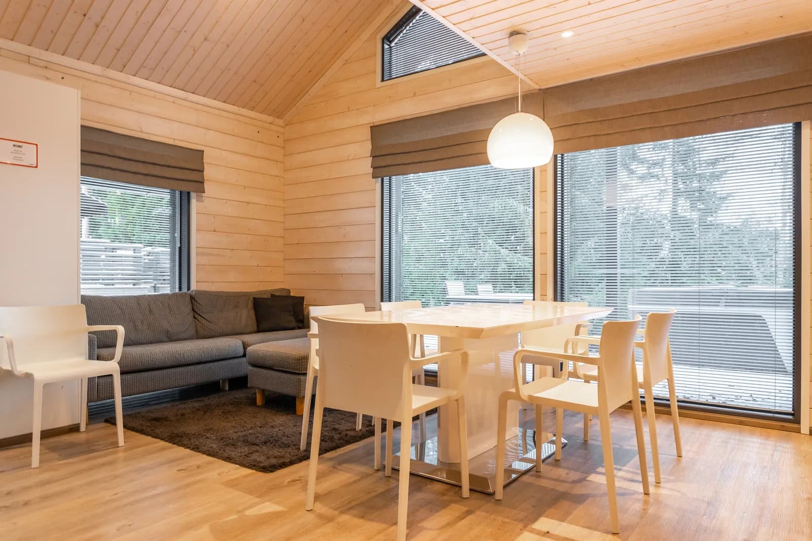 Living and dining under the gable windows at Golfarinkunnas 6B