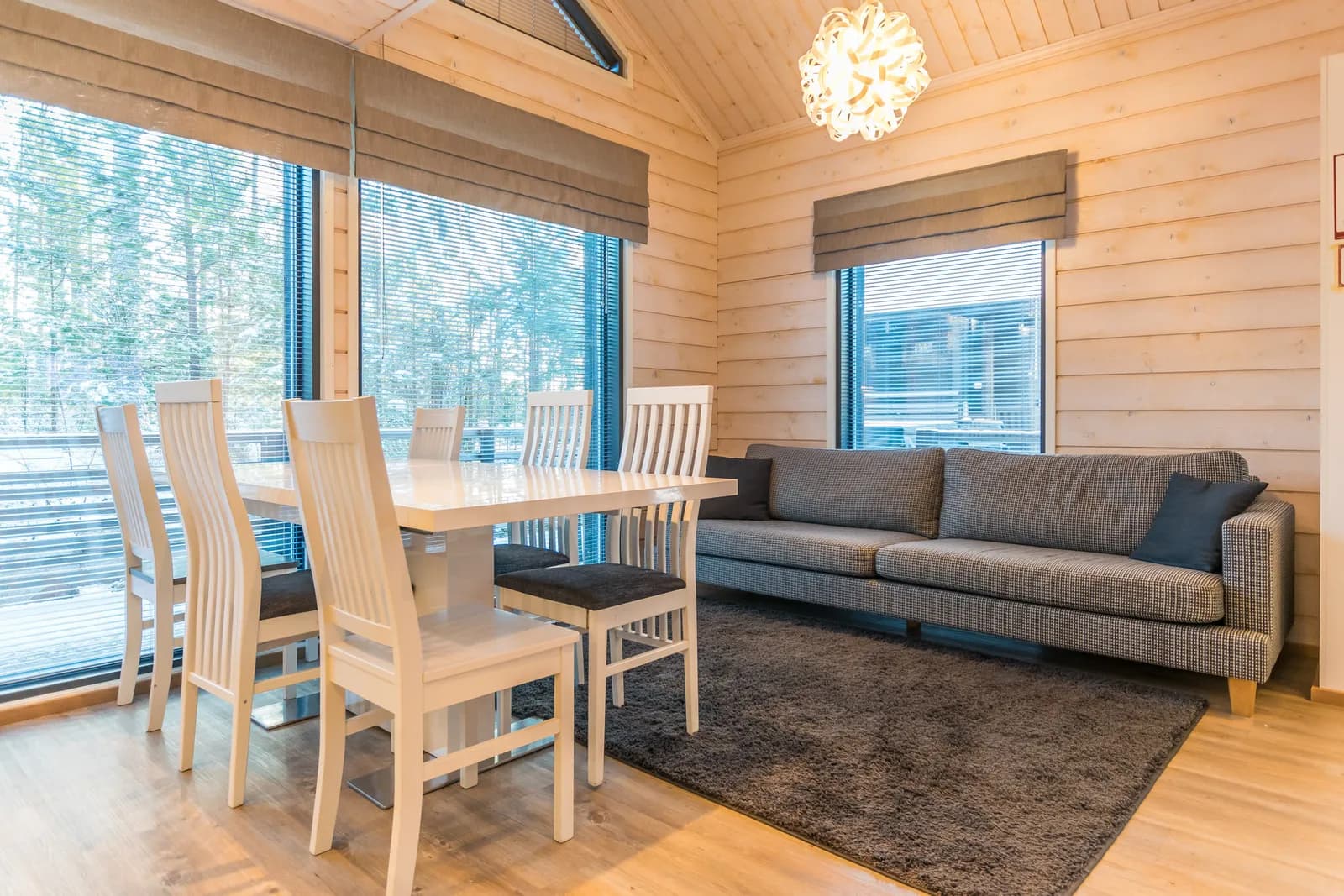 Living and dining under the gable windows at Golfarinkunnas 9D