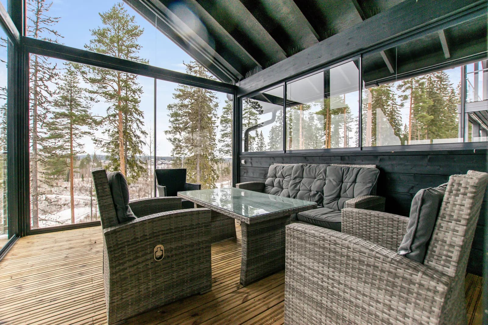 Covered terrace with lounge seating at Salavan Tsaari